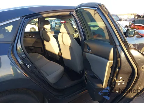 2017 Honda Civic Lx z USA, uszkodzony, nr VIN 2HGFC2F59HH563735